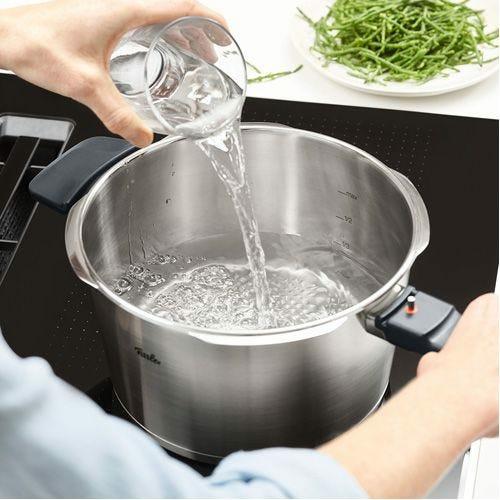 Produktbild Fissler Premium Schnellkochtopf (26 cm, Dampfkochtopf, Edelstahl)