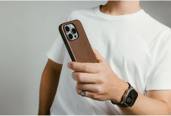 Produktbild Nomad Modern Leather Case iPhone 16 Pro Brown (Apple iPhone 16 Pro)