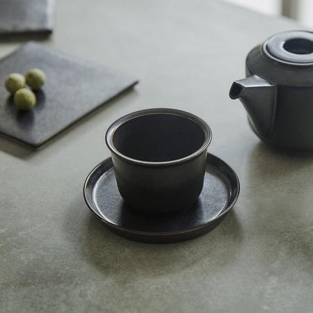 Immagine prodotto KINTO Leaves To Tea - Tazza e piattino - Nero 160 Ml (1 x)