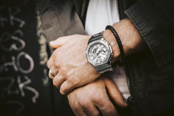 Actual product image G-Shock GM-2110D-7A (Analogue wristwatch, 44 mm)