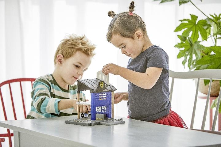 Image du produit Brio Poste de police avec véhicule de secours