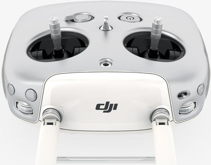 Produktbild DJI Inspire One mit zwei Fernsteuerungen (18 min, 2935 g)