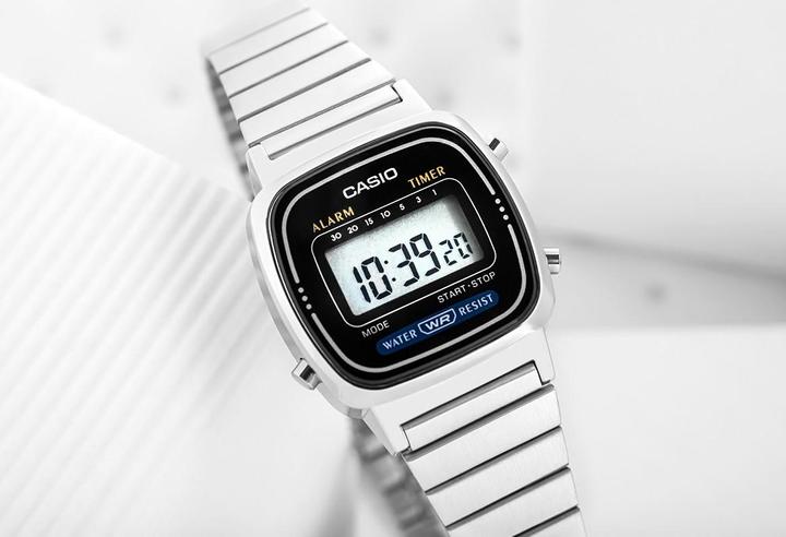 Actual product image Casio Retro Vintage - LA670WA-1D (Digital watch, 25 mm)