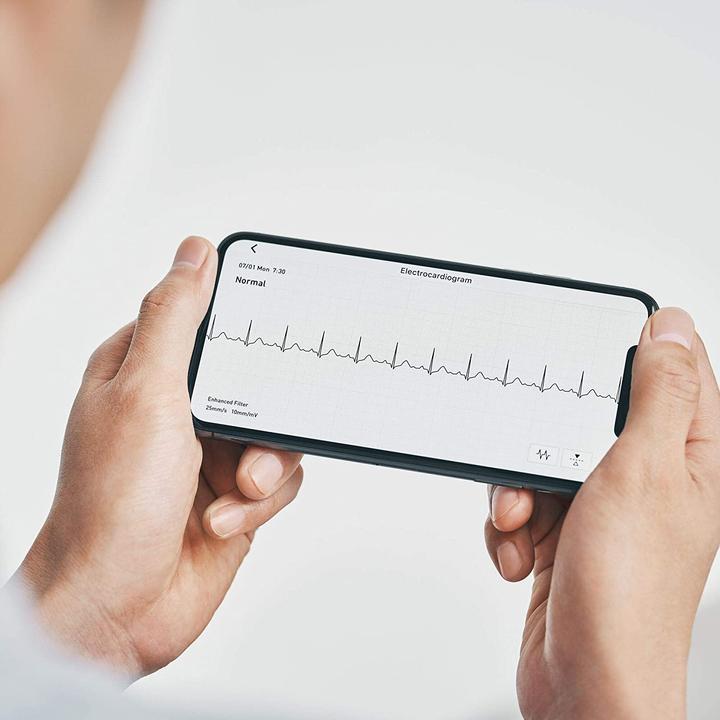 Produktbild Omron Complete (Blutdruckmessgerät Oberarm)