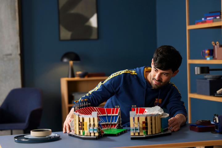 Produktbild LEGO ICONS CAMP NOU - FC BARCELONA 10284 (10284, LEGO Creator Expert, LEGO Seltene Sets)