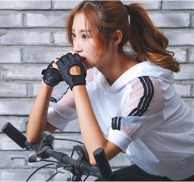 Actual product image MU Classic Fitness gloves (S)