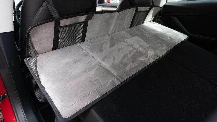 Produktbild Made4EV Auflageerweiterung für Matratzen für das Tesla Model 3/Y