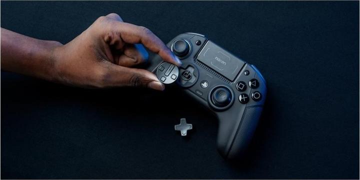 Productafbeelding Nacon Gaming Revolution 5 Pro Controller - Zwart (PS5, PS4)