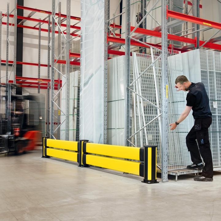 Image du produit kaiserkraft Barrière de protection, à insérer, hauteur 2270 mm, longueur 2500 mm.