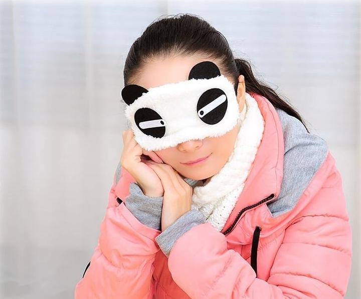 Immagine prodotto JTI Sneaky Panda, soffice maschera per il sonno per viaggiare e rilassarsi (Maschera sonno)