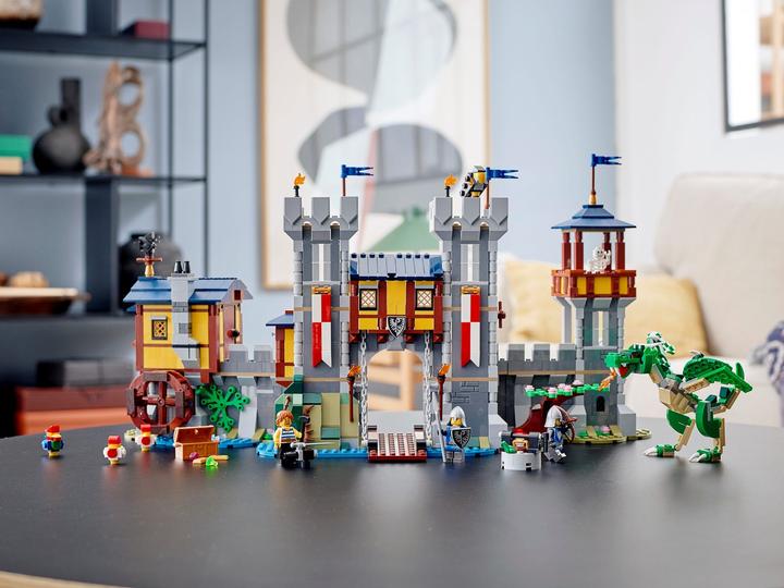 Produktbild LEGO Mittelalterliche Burg (31120, LEGO Creator 3-in-1, LEGO Seltene Sets)