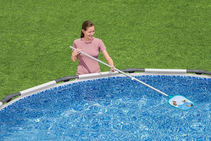 Actual product image Bestway Pool cleaning kit