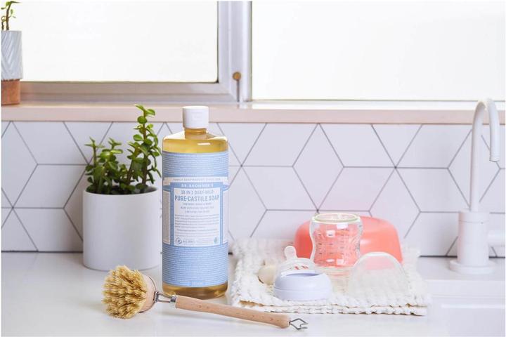 Actual product image Dr. Bronner's 18-IN-1 Baby Mild (Liquid soap, 945 ml)