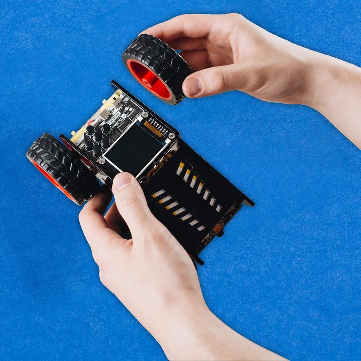 Actual product image CircuitMess Wheelson - Electronics kit