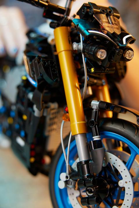 Actual product image LEGO Yamaha MT-10 SP (42159, Technic) (42159, LEGO Technic)