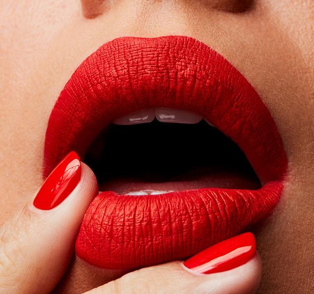 Actual product image MAC Cosmetics Retro Matte Liquid Lipcolour (111 Quite The Standout)