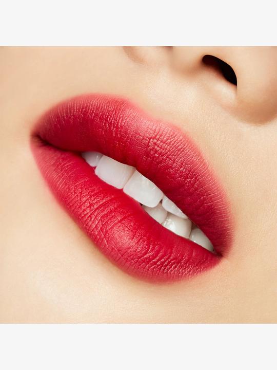 Immagine prodotto MAC Cosmetics Powder Kiss Liquid Lipcolour (981 Pantaloni Haute)