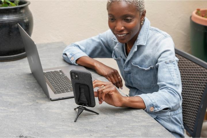 Actual product image Peak Design Tripod (Metal)