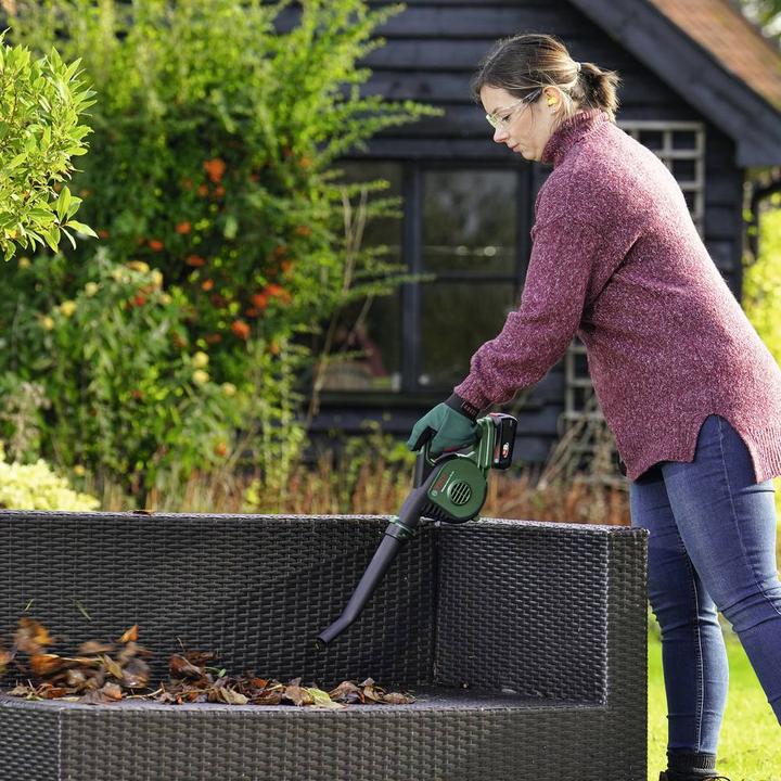 Actual product image Bosch Home & Garden UniversalLeafBlower 18V-130 (Rechargeable battery operated, Leaf blower)