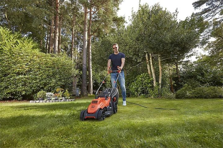 Actual product image Black & Decker Bemw461bh (Electrical connection)