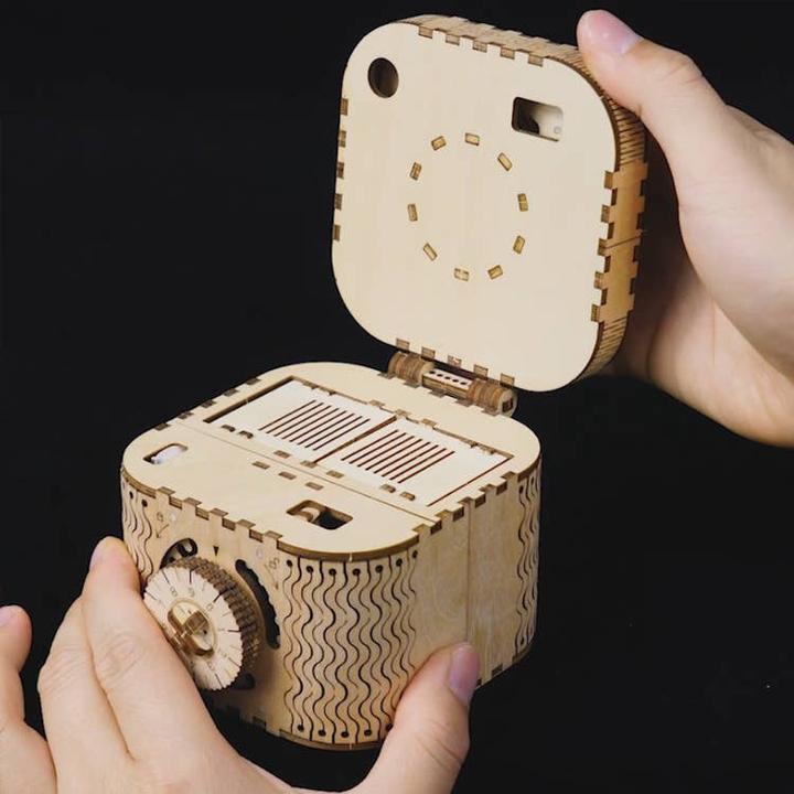 Produktbild Hands Craft Geheimnisvolle Schatztruhe Bausatz