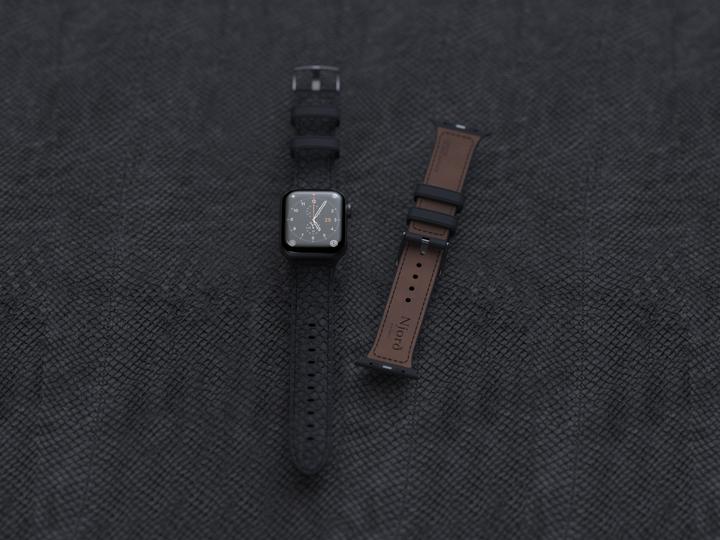 Image du produit Njord Bracelet en cuir de saumon Vindur Watch Strap for Apple Watch 44/45mm (45 mm, Cuir végétalien, Fermeture en acier inoxydable, Cuir de saumon)