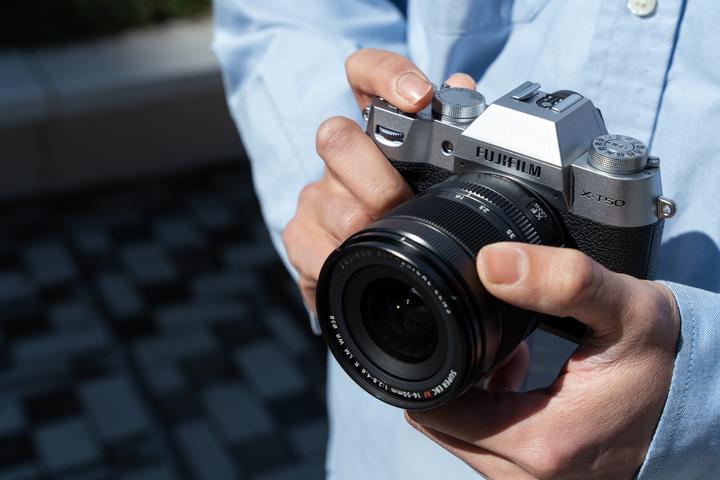 Produktbild Fujifilm Fujinon XF 16-50mm F2.8-4.8 R LM WR (Fujinon XF, APS-C / DX)