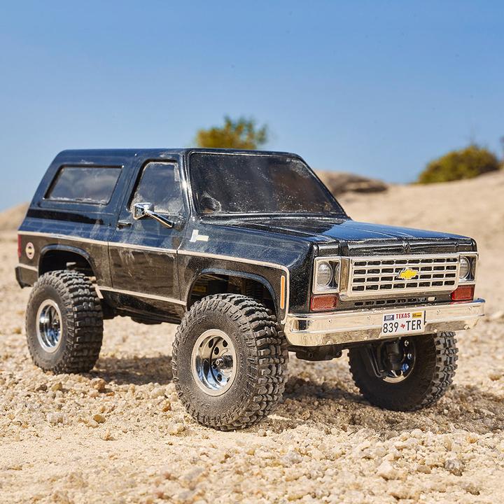 Productafbeelding FMS Chevrolet K5 Blazer 1:24 zwart - RTR 2,4GHz (RTR Gereed voor gebruik)