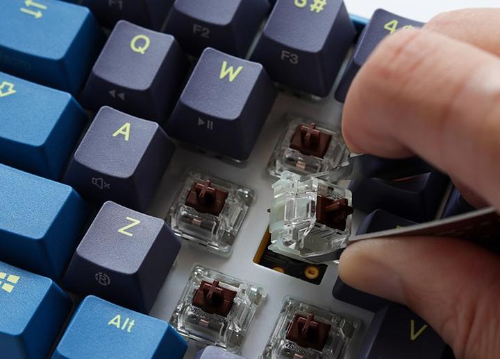 Actual product image Ducky One 3 Daybreak TKL (DE, Cable)