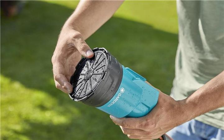 Produktbild Gardena Akku Klarwasser Tauchpumpe (Klarwasserpumpe)