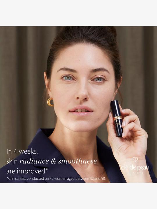 Actual product image Clé De Peau Concealer No. 04 (4 - Almond)