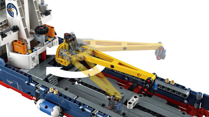 Actual product image LEGO research vessel (42064, LEGO Technic)