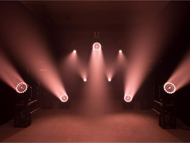 Produktbild Eurolite LED TMH-W555 Moving-Head Wash Zoom (Set)