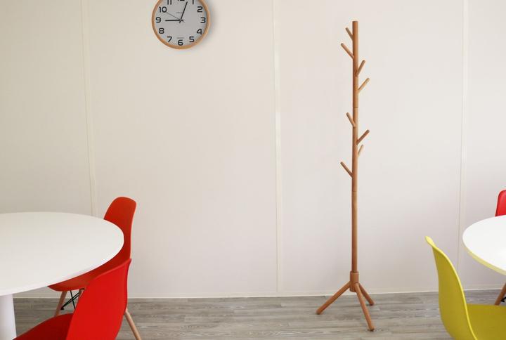 Immagine prodotto Unilux Appendiabiti MIKADO, 8 ganci, design salvaspazio in legno di faggio, ganci arrotondati,...
