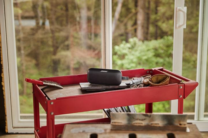 Produktbild Bose SoundLink Flex (12 h, Akkubetrieb)