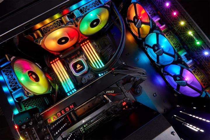 Produktbild Corsair H100i RGB Platinum