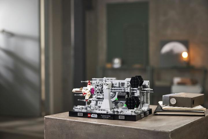 Image du produit LEGO Diorama Death Star Trench Run (75329, LEGO Star Wars)