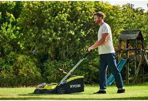 Image du produit Ryobi Tondeuse à gazon hybride (Fonctionnement sur batterie)