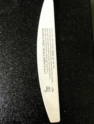 Produktbild Peggy Sage 2-Way Nail File Zebra Medium Double Sided Nail File 180/180 Crescent Zebra