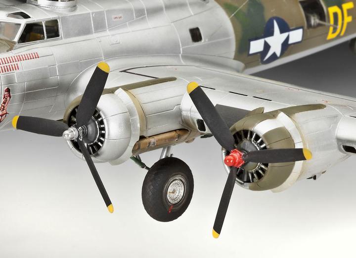 Actual product image Revell B-17G Flying Fortress