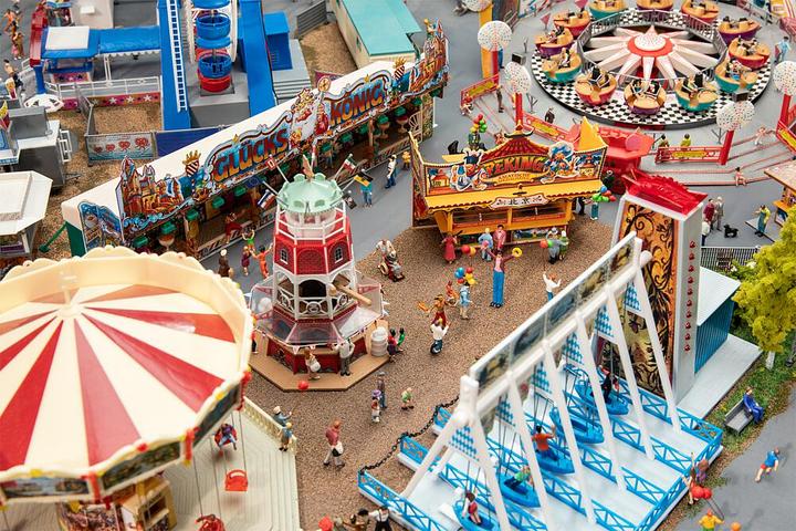 Image du produit Faller Kit de fête foraine Plaisir de la fête foraine