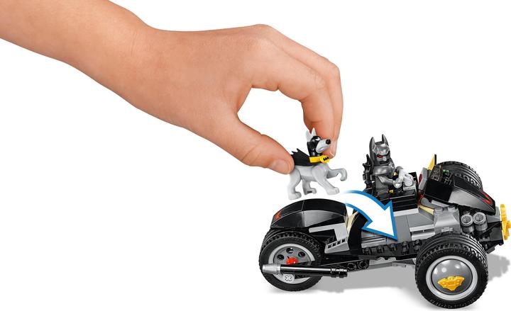 Image du produit LEGO Batman Attaque des talons (76110, LEGO DC)