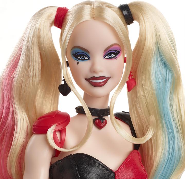 Produktbild Barbie Signature Harley Quinn Sammlerpuppe mit beweglichem Körper, ikonischem Outfit und Schlägel