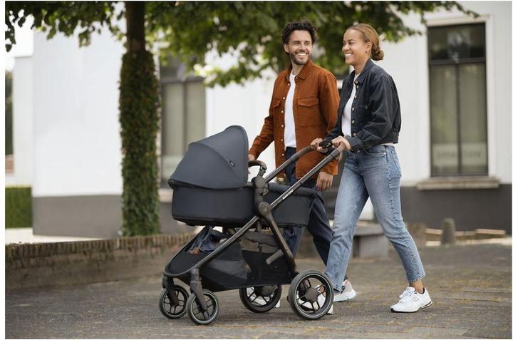 Produktbild Maxi-Cosi Zelia 3 Luxe Twillic Truffle Fr (Black glossy frame & Black Leather)