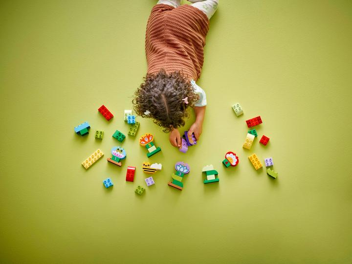 Immagine prodotto LEGO Kreativer Blumengarten (10444)