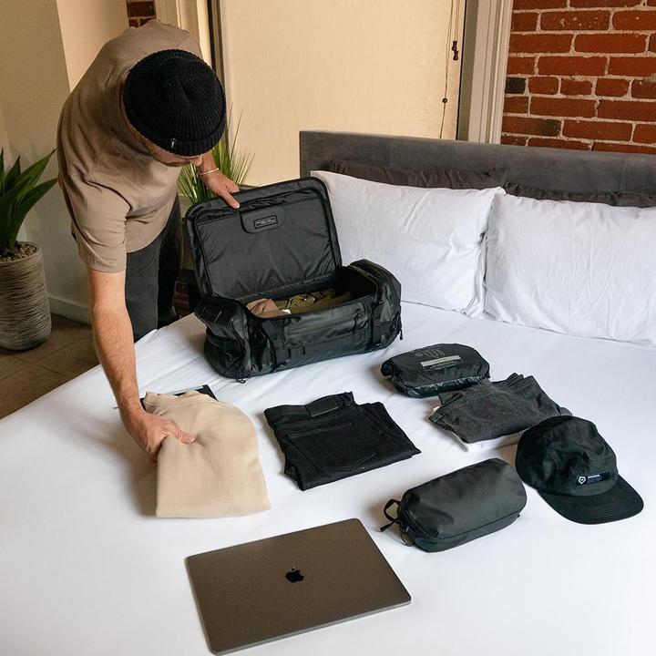 Actual product image Wandrd Hexad Carryall (40 l)