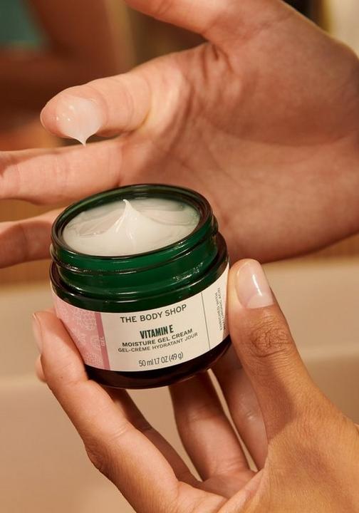 Actual product image Body Shop - Moisturising gel skin cream Vitamin E (Moisture Gel Cream) 50 ml (50 ml)