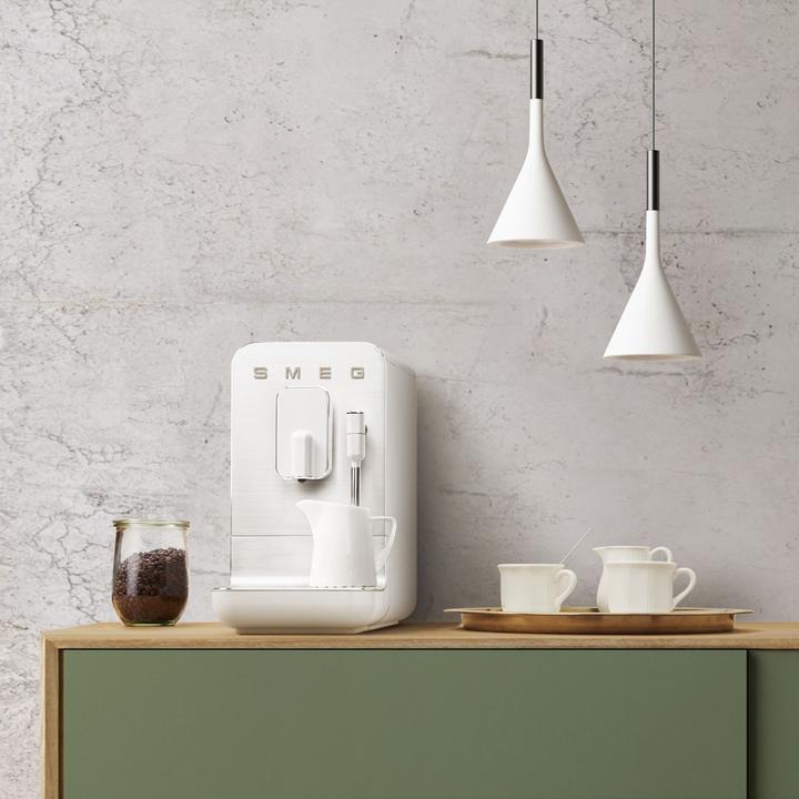 Actual product image Smeg BCC12WHMEU