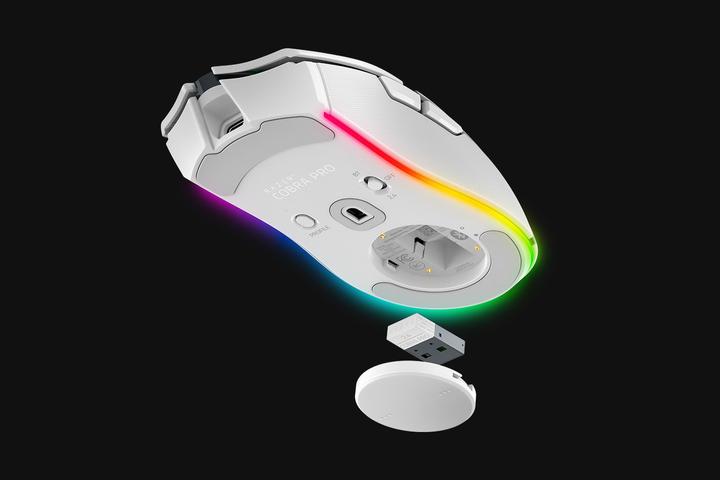 Actual product image Razer Cobra Pro (Wireless)