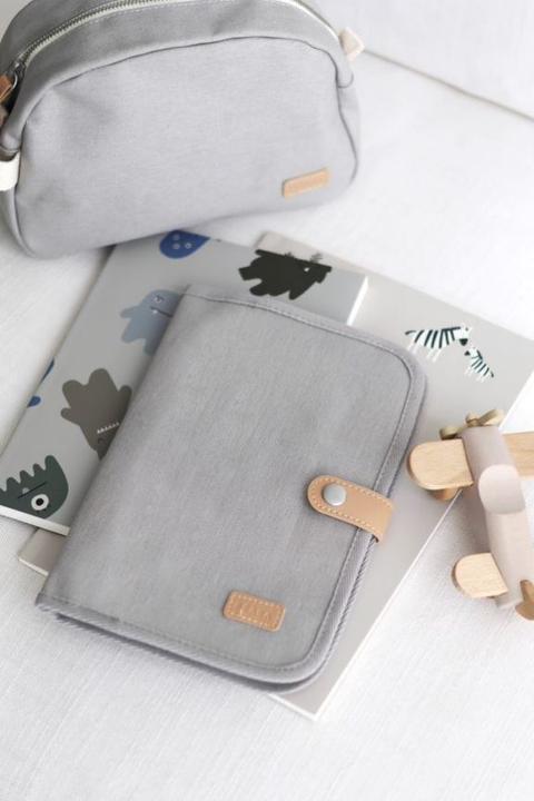 Image du produit Beaba Protection du carnet de santé